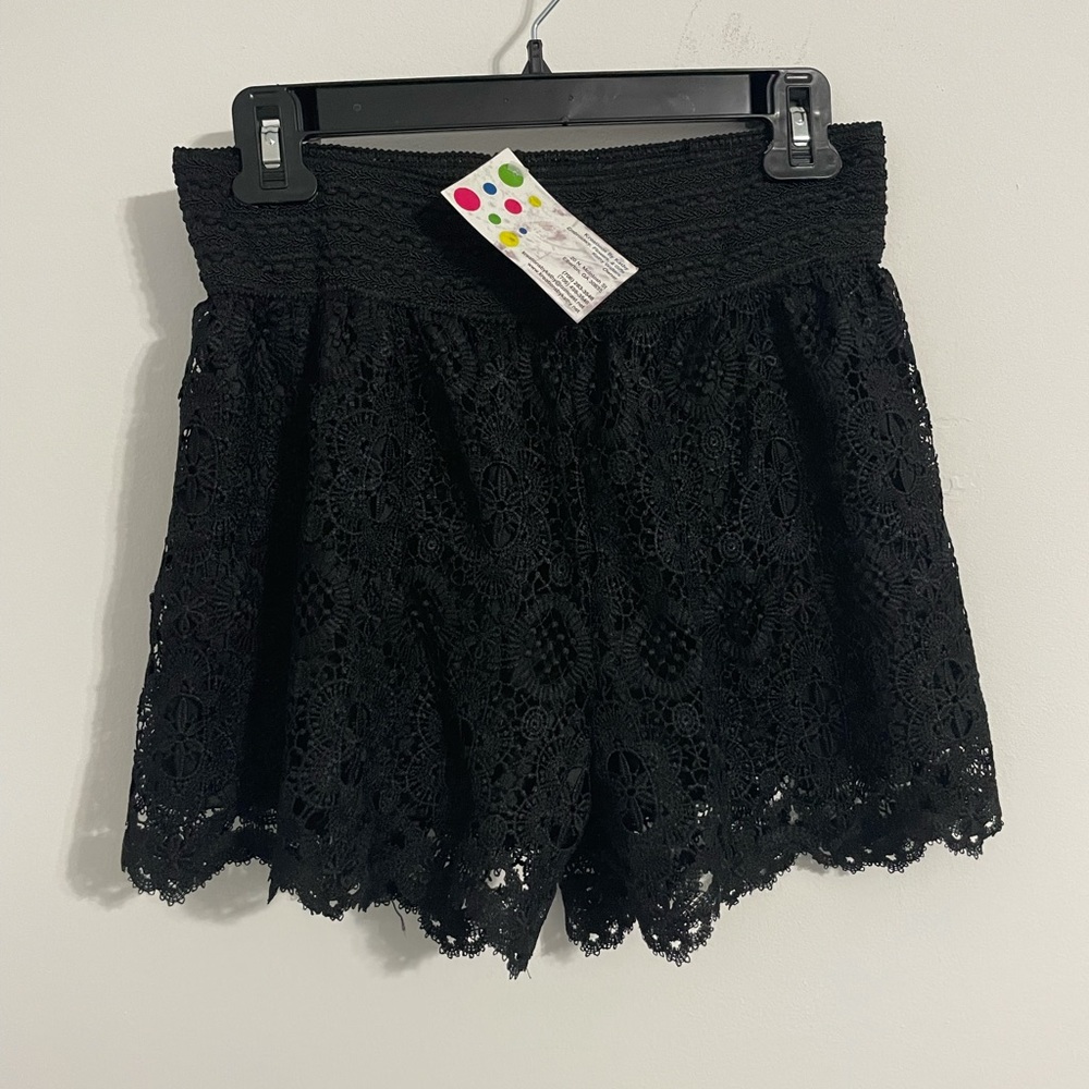 Kreations by Kathy Black  skirt size L kids NWT